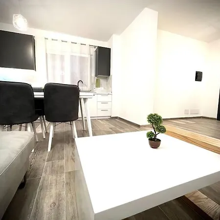 Apartment Marina Sea & Old Town Durres